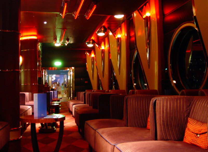 E_Route66_CadillacLounge_02