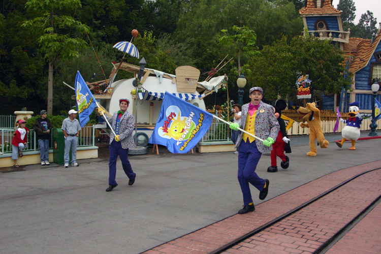 Mickeys Toontown Madness 01