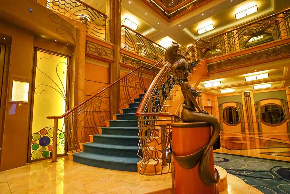 disney wonder atrium